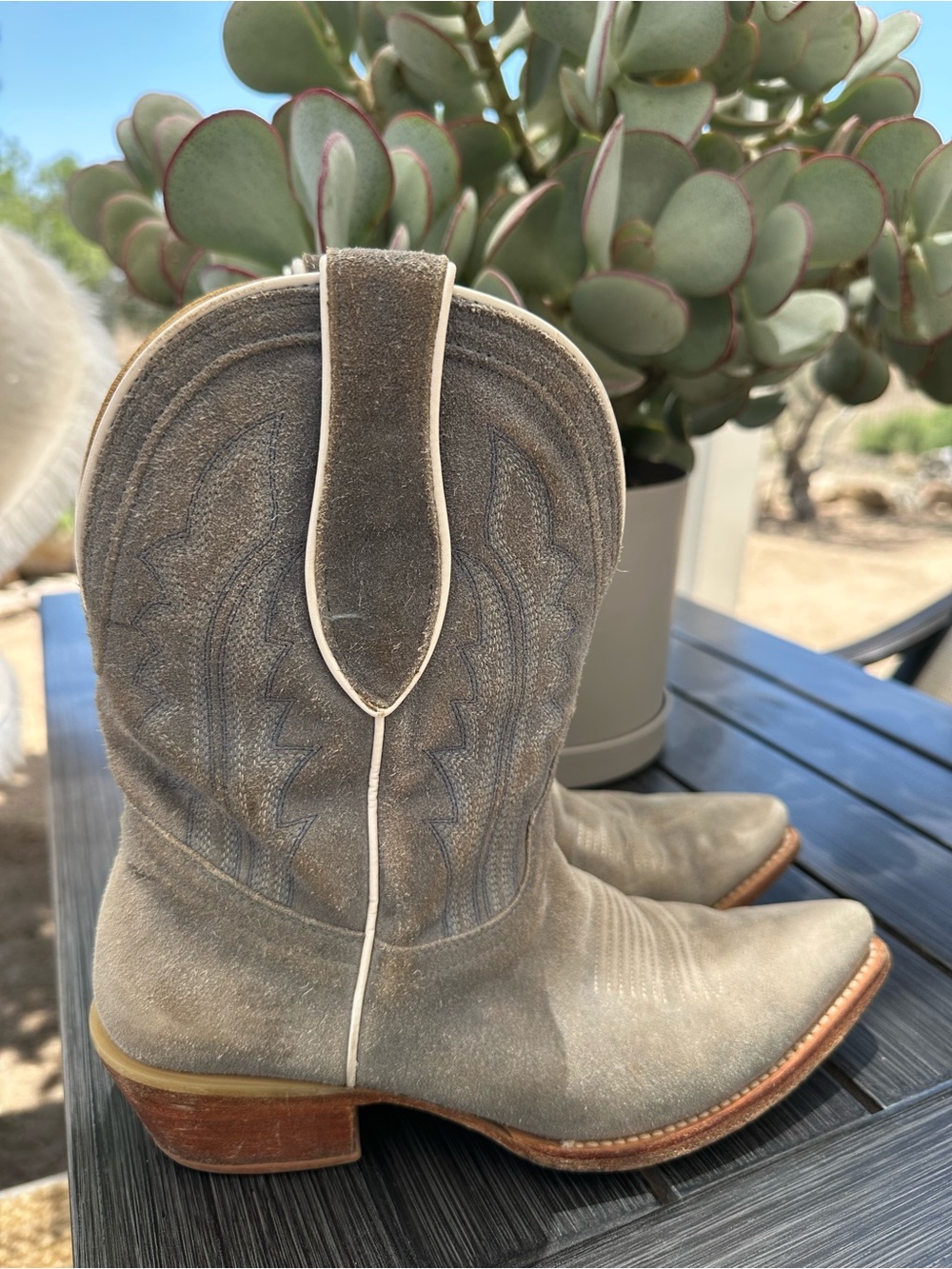 TONY LAMA WOMEN'S LEA SUEDE WESTERN COWGIRL BOOTIES - SNIP TOE - Picture 4 of 8